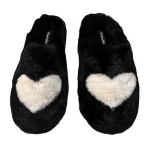 New Victoria Secret Luxe Plush Closed-Toe Slippers